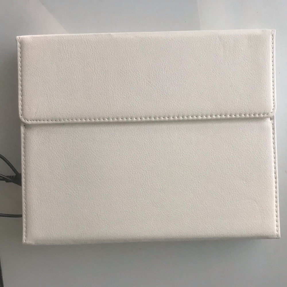 Ipad 2 Bluetooth Keyboard Case - image 3